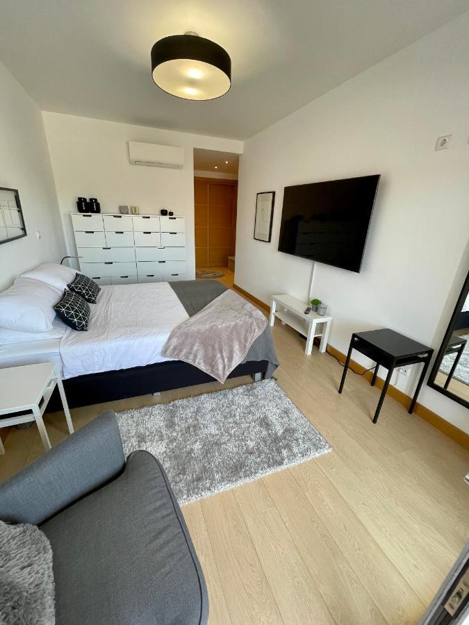 לאגוּ‏ש Beach Condo Porto Mos מראה חיצוני תמונה