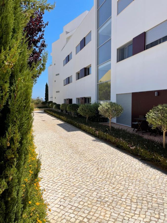 לאגוּ‏ש Beach Condo Porto Mos מראה חיצוני תמונה