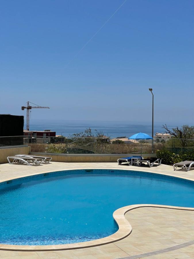 לאגוּ‏ש Beach Condo Porto Mos מראה חיצוני תמונה
