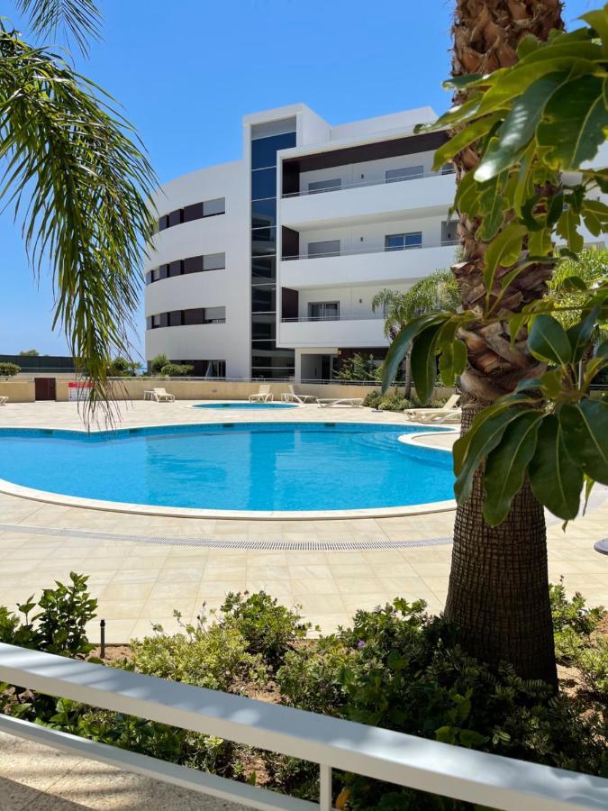 לאגוּ‏ש Beach Condo Porto Mos מראה חיצוני תמונה