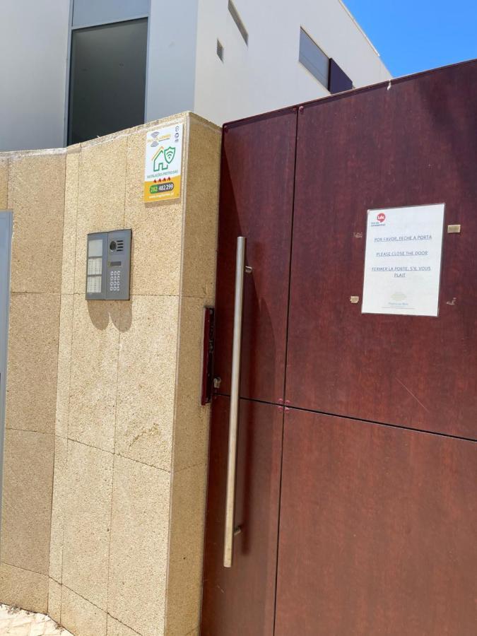 לאגוּ‏ש Beach Condo Porto Mos מראה חיצוני תמונה