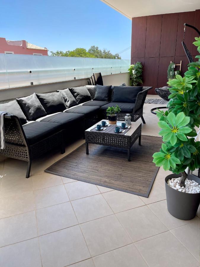 לאגוּ‏ש Beach Condo Porto Mos מראה חיצוני תמונה