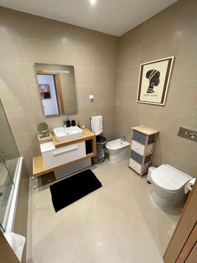 לאגוּ‏ש Beach Condo Porto Mos מראה חיצוני תמונה