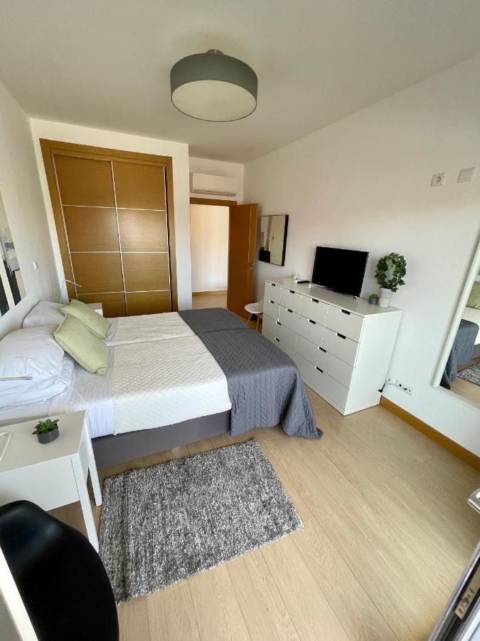 לאגוּ‏ש Beach Condo Porto Mos מראה חיצוני תמונה